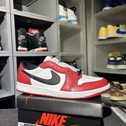 Air jordan 1 low ‘Chicago’- 11M- Deadstock