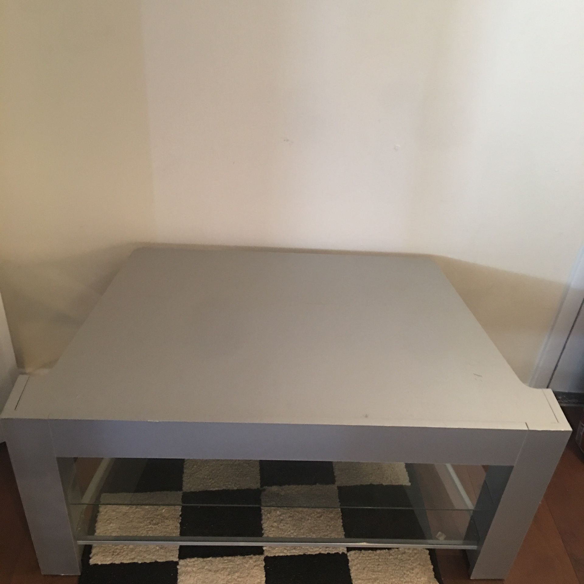 40 inch TV stand - 2 Glass Shelves