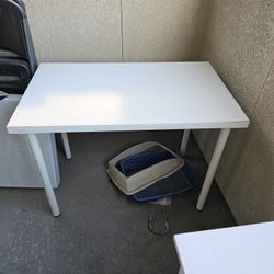 Used Desk Tables
