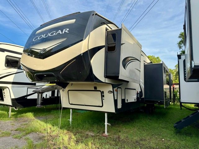 2019 Keystone Cougar 40 ft