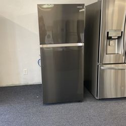 Samsung Refrigerator With Top Freezer O0