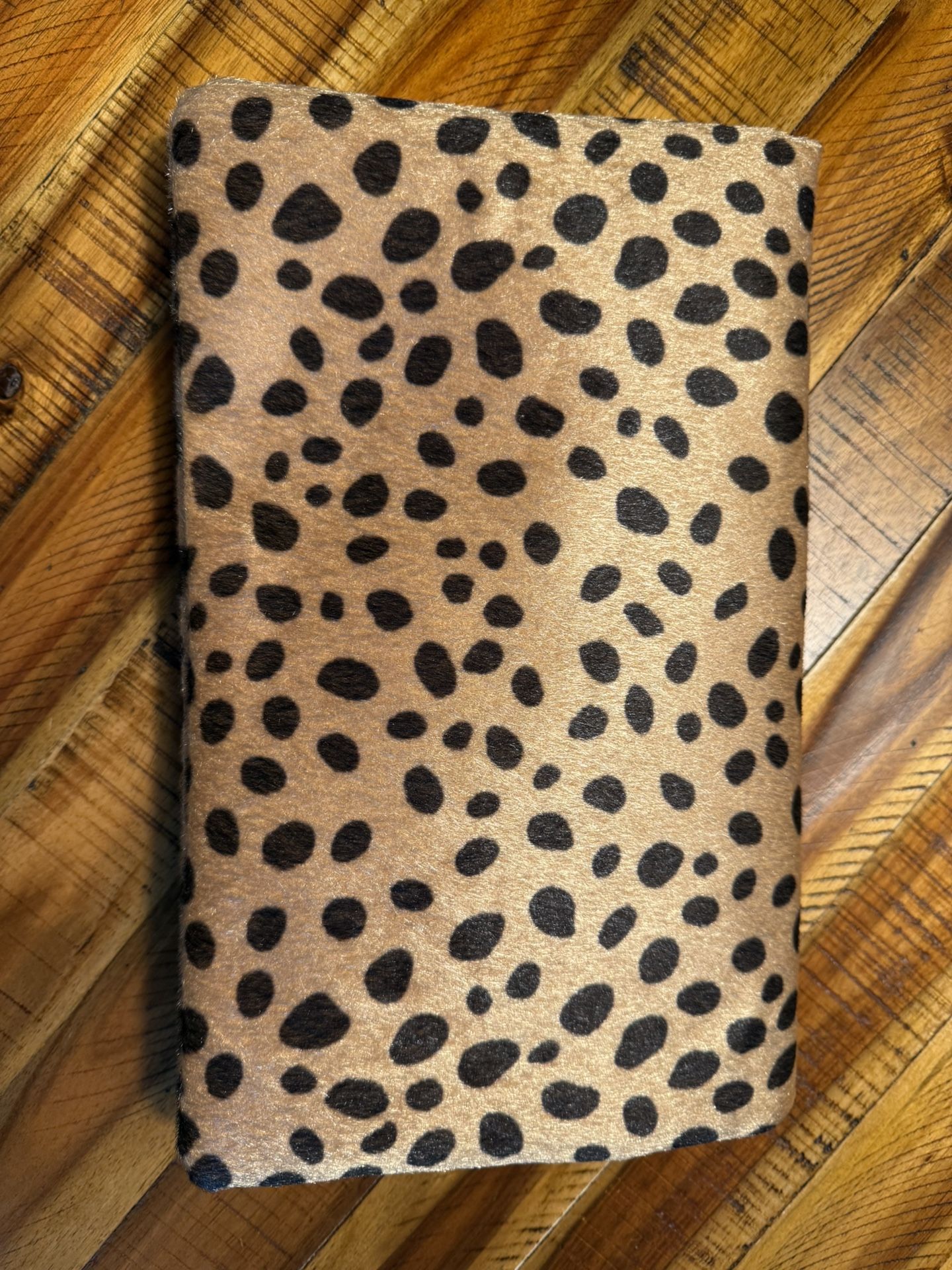 Soft Leopard Clutch/purse