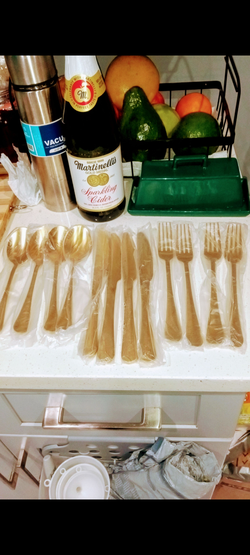 Gold stainless steel Silverware New no box, pick up only in Jersey City