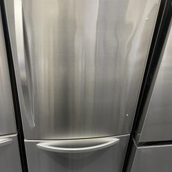 Refrigerador 33 Stove 30 —especially only until Sunday)
