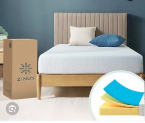 Zinus memory foam mattress Queen size