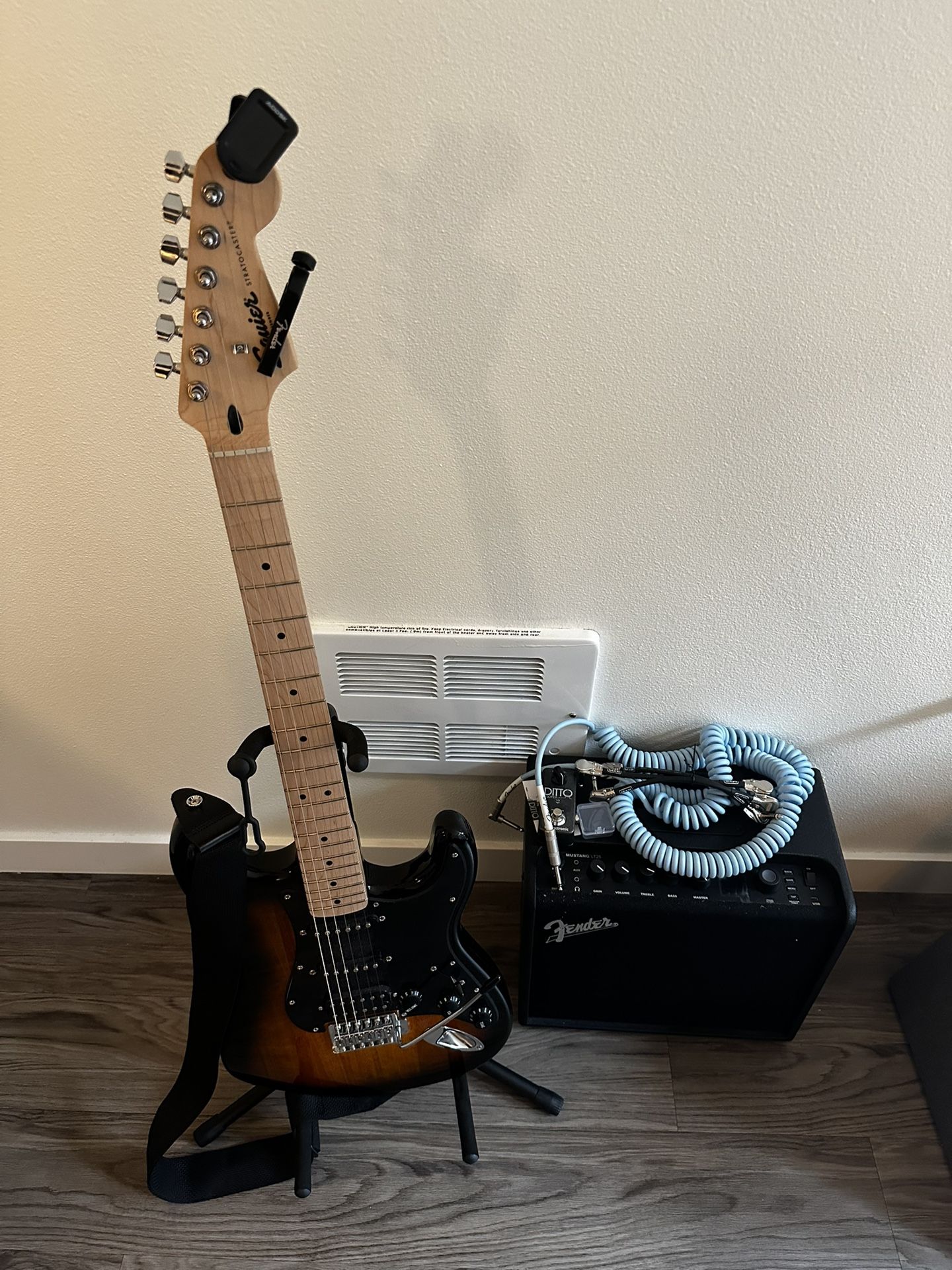 Electric Guitar (+ Amp, Starter Kit)