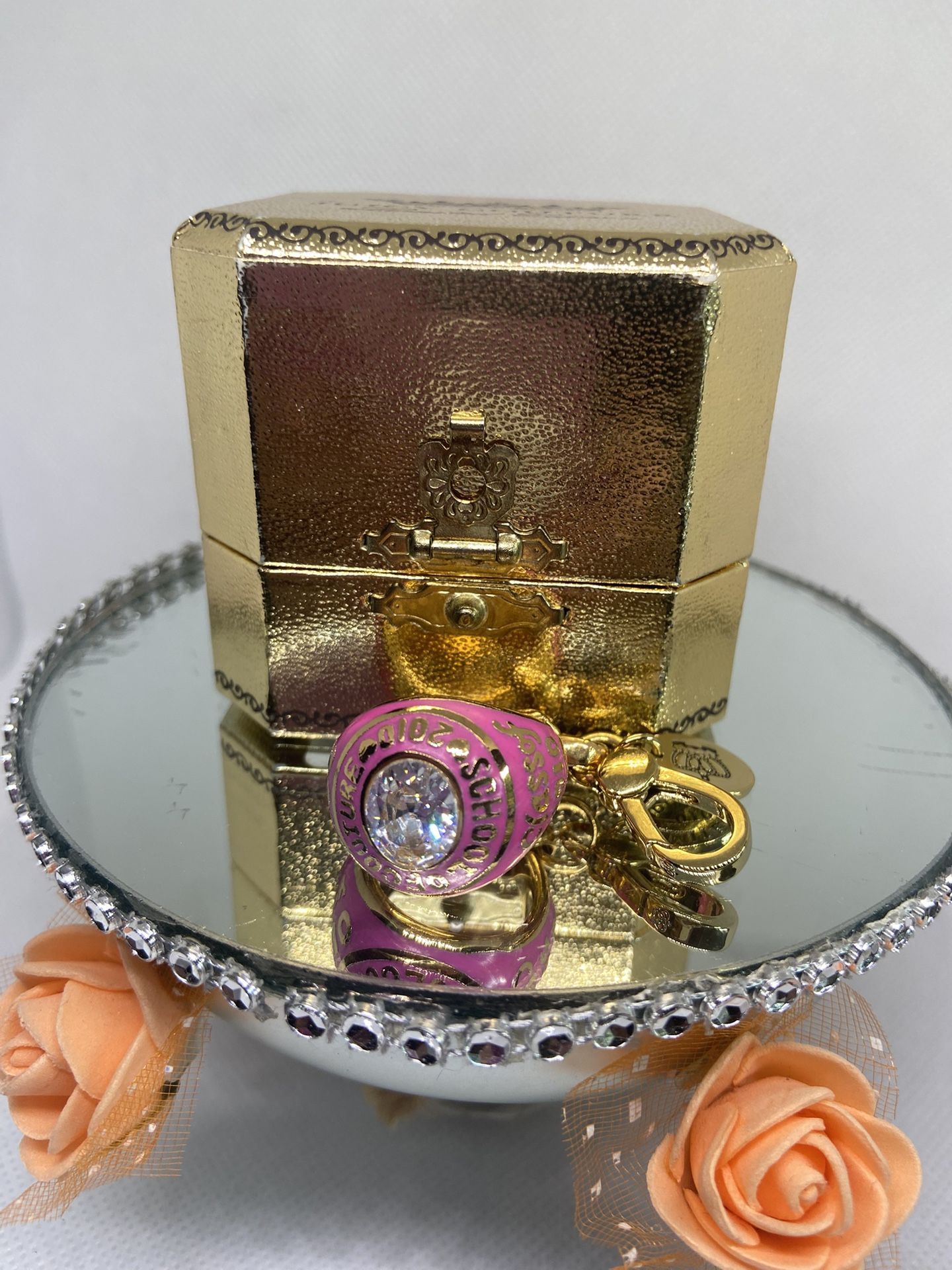 Limited Edition Juicy Couture 2010 Class Ring Charm YJRU3821 Original Box