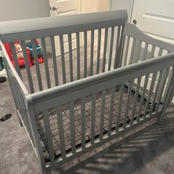 Baby crib With Mattress