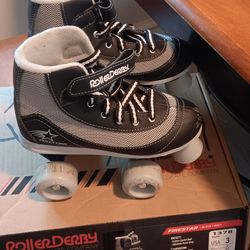 Boy Black And Grey Skates