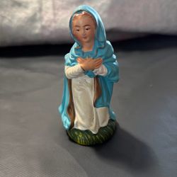 Vintage 4 1/2’ Mary Nativity Figure
