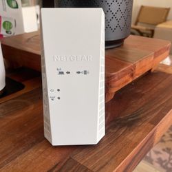Netgear WiFi Extender device