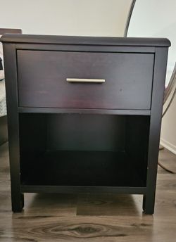 Bedroom Dresser & 2 Nightstands