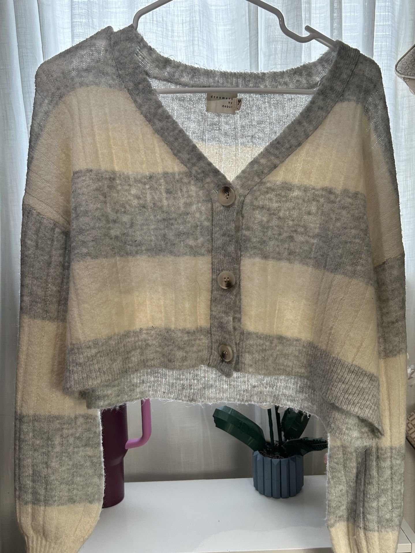 Grey and white cropped cardigan