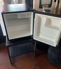 Mini fridge