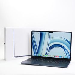 2022 Apple MacBook Air 13.6" M2 8C GPU 3.5GHz 8GB RAM 256GB SSD