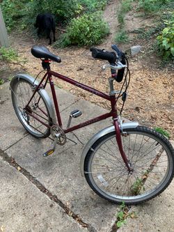 Vintage 1980s Schwinn cruiser supreme bicycle