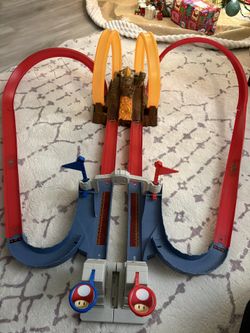 Hot Wheels Bowser‘s Castle