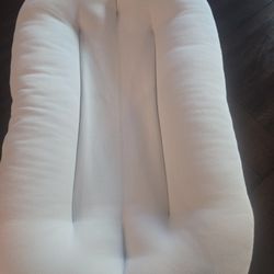 Snuggle Me Organic Baby Lounger