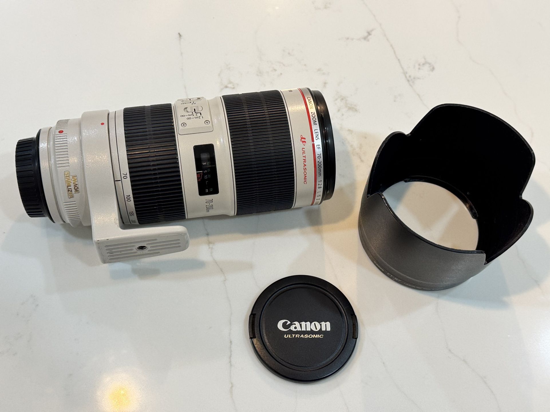 Canon EF 70-200mm f/2.8 L IS II USM Telephoto Zoom Lens - Mint!