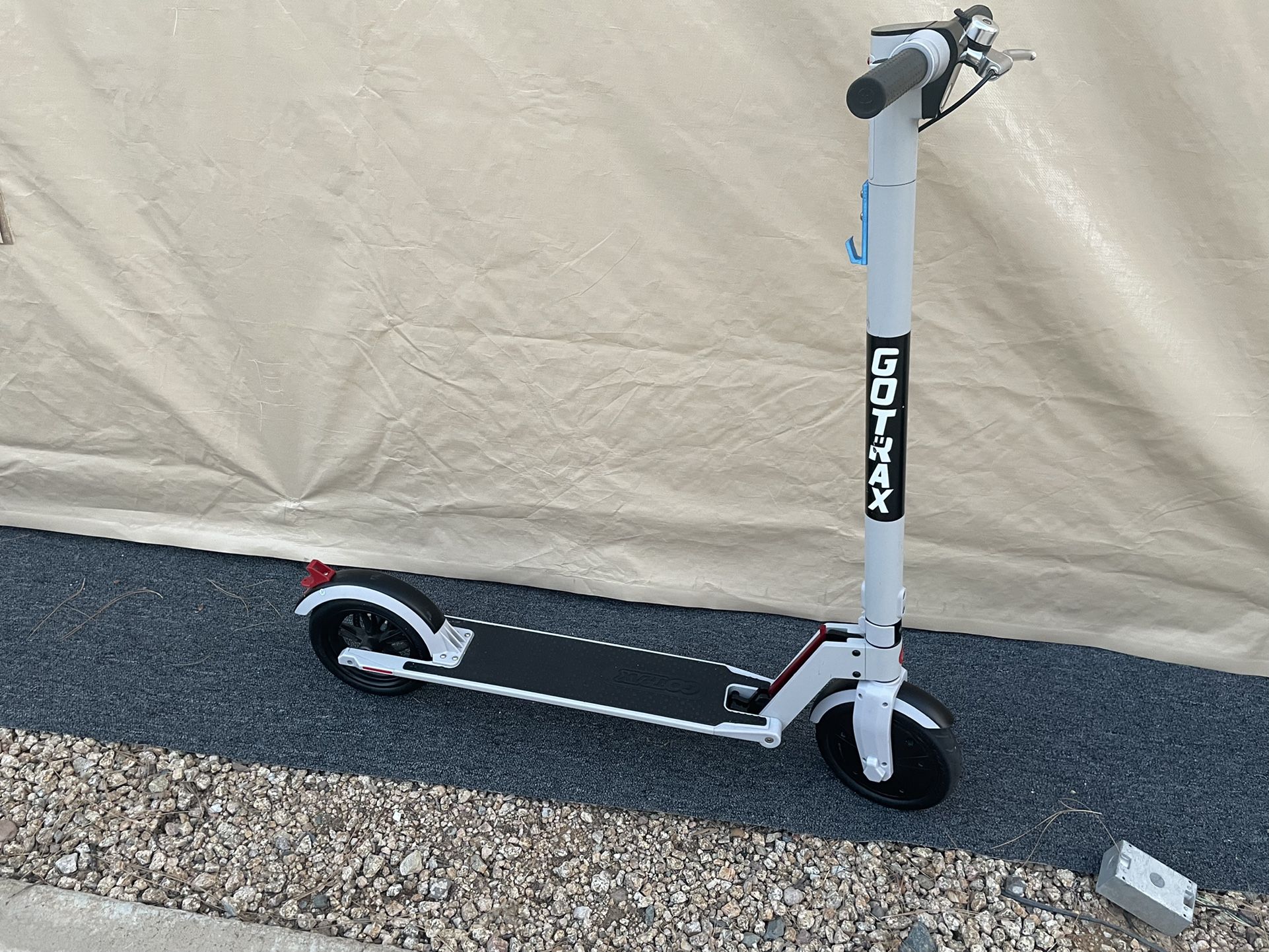 Gotrax XR Ultra Electric Scooter: 36V/7.0AH Battery, 17 Mile Range, Powerful 300W Motor & 15.5 MPH
