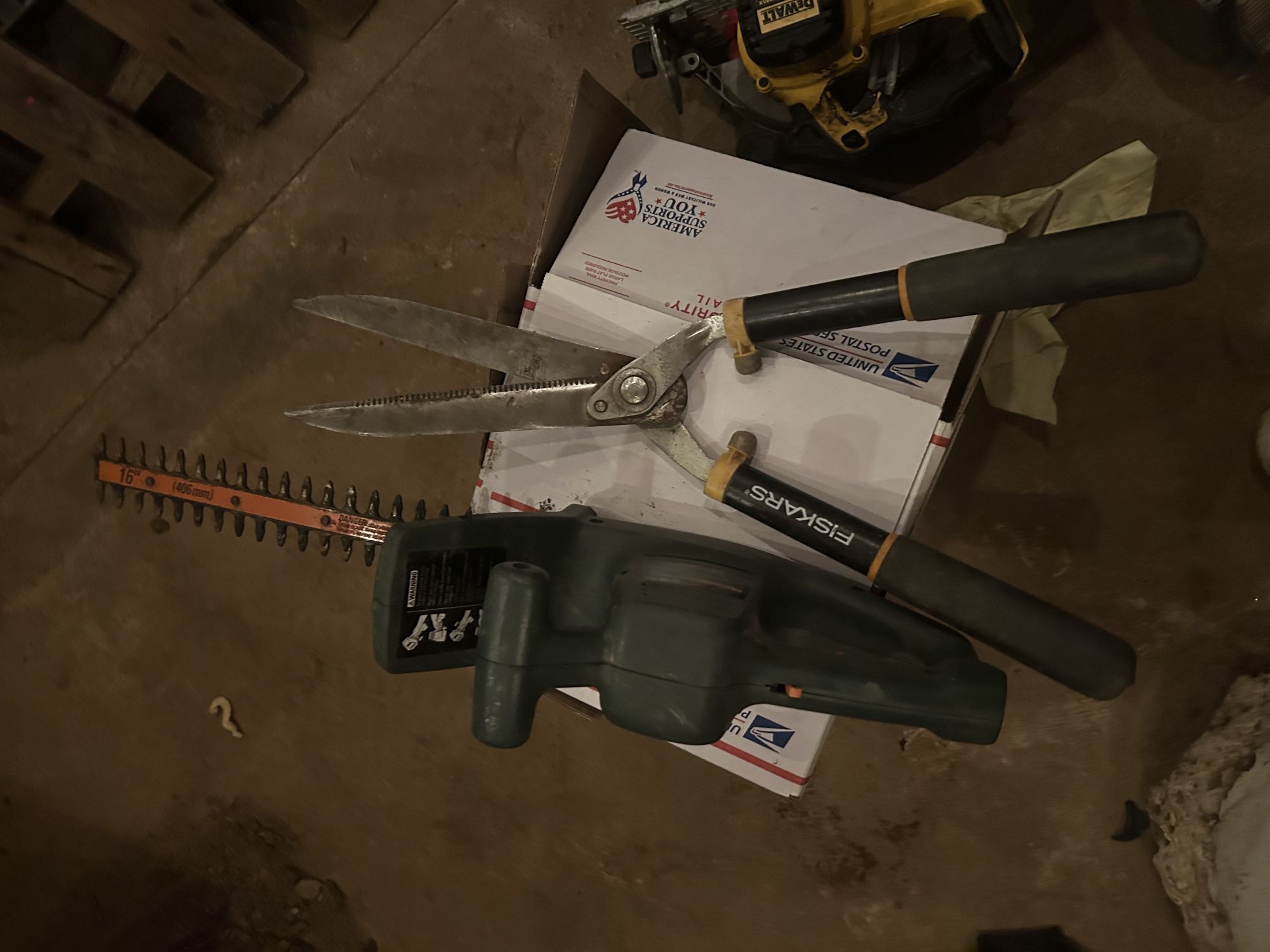 Gardening Hedge Trimmers Electric And Manual Works Good