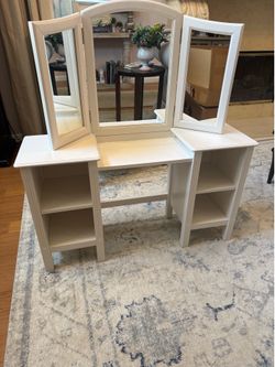 Madeline Play Vanity & Stool with cover Pottery Barn Kids