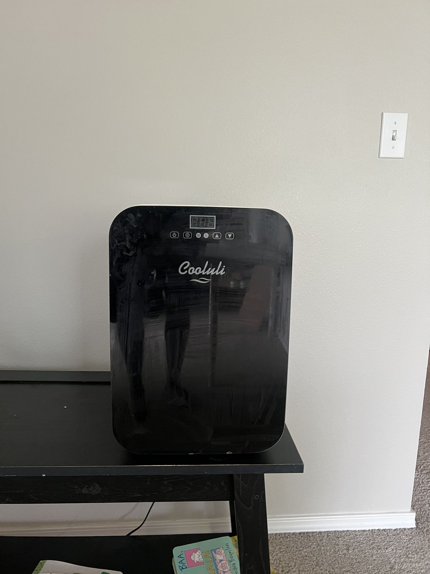Mini Fridge (Cooluli 20 Liter)