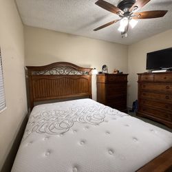 Solid Wood Bedroom Furniture Set With Adjustable Bed