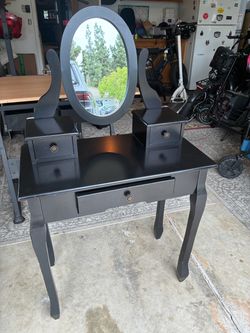 Black Vanity Table With Mirror And Drawers