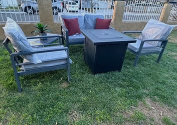 Patio furniture set outdoor new in the box