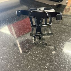 Free 2014-2020 Nissan Rouge cell phone holder.