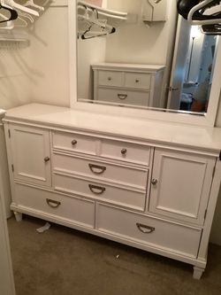 Dresser Set