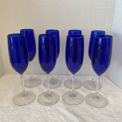 8 Wine Glasses 