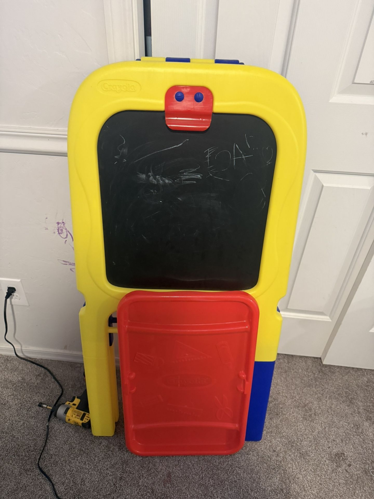 Crayola White Board/ Black Board