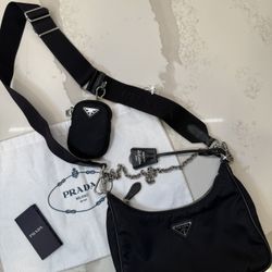 Prada Re-Edition 2005 Re-Nylon bag