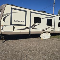 2016 Rockwood Ultra LITE M-2702WS