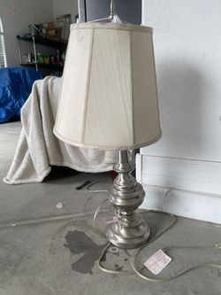 2x LAMPS
