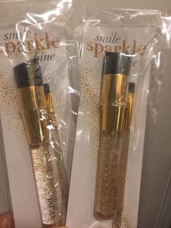 Jafra brushes -foundation and lip brush