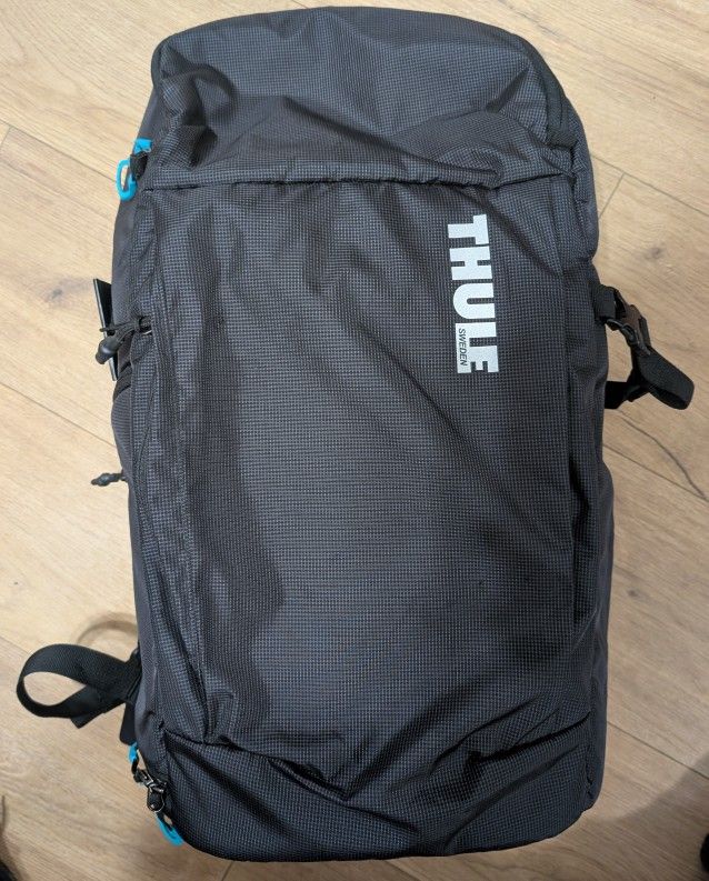 THULE Aspect Camera DSLR Drone Backpack Travel Bag NWT Padded Black / Blue