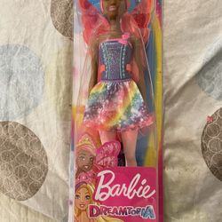 BARBIE DREAMTOPIA (DOLL) NEW 