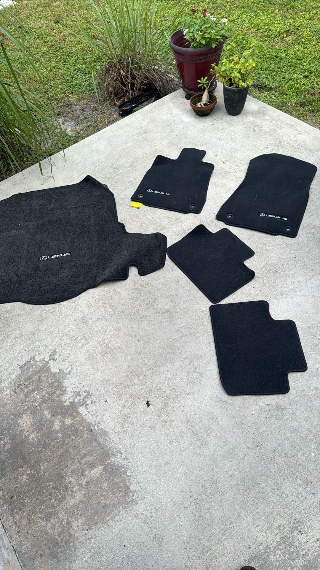 2025 Lexus IS 350 F Sport Mats