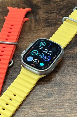 Apple Watch Ultra 2 all bracelets included