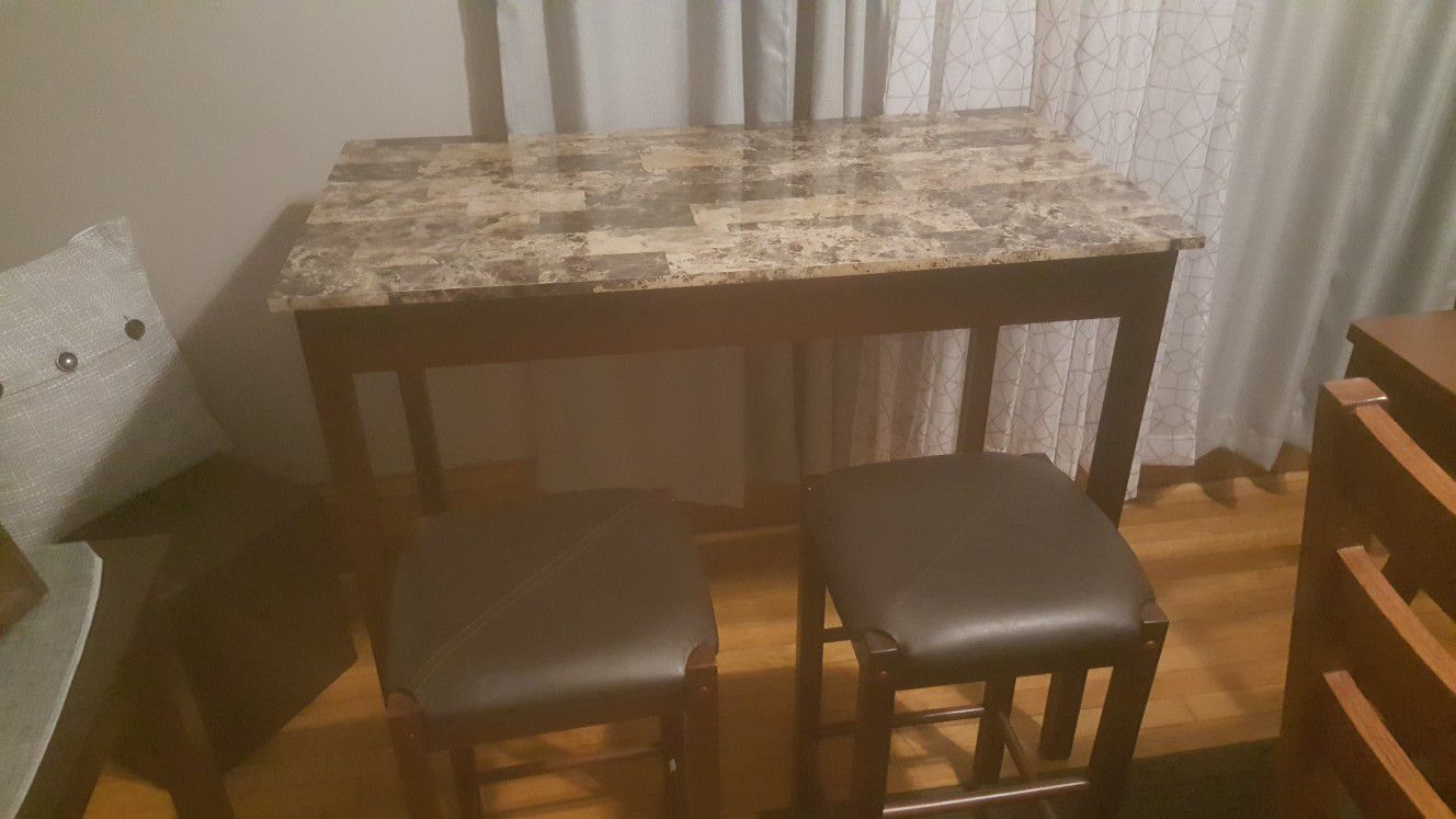 Pub Style Table With Stools