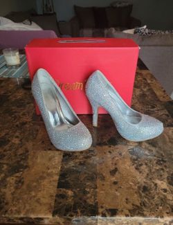 Rhinestones Silver Pump Heel