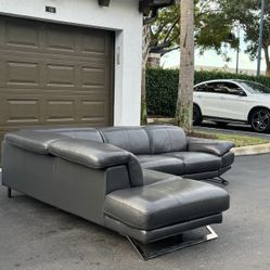 Sofa/Couch Sectional - Like new - Recliners - Delivery Available 🚛