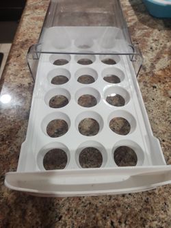 Eggs Container