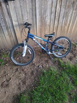 Trek Mt60 Boys 20in Mountain Bike 6 speed for Sale in Longmont CO OfferUp