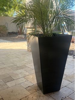 Modern Black Planter 28” – Plant Not Included