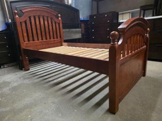 Solid Cherry Wood Twin Size Platform Bed Frame (Stanley Furniture)