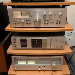 Vintage Hi-Fi Stereo Setup